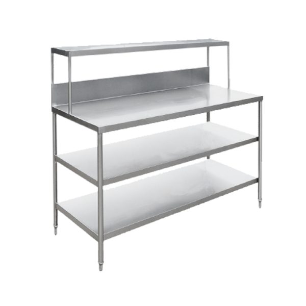 2 ESTANTES INFERIORES Y 1 SUPERIOR ATRÁS 1 m